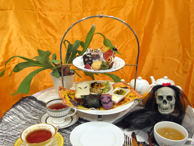 �n���E�B���A�t�^�k�[���e�B�[