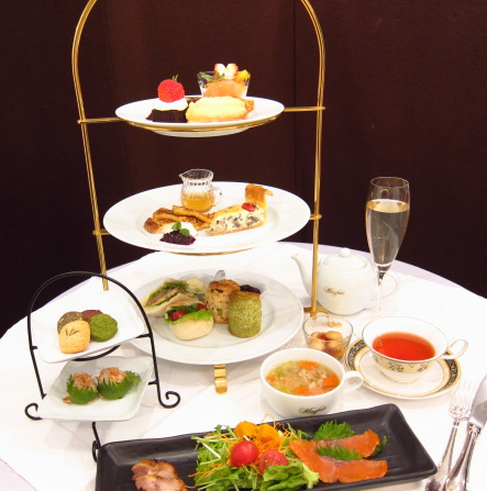 ���ʂȓ��̃A�t�^�k�[���e�B�[�Z�b�g��V���Ŋy������